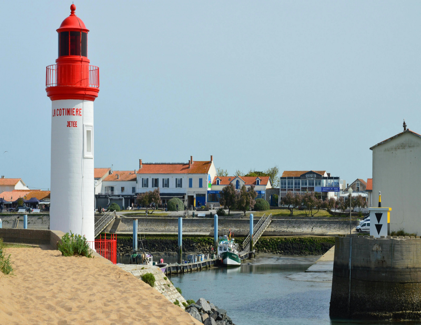 free-photo-of-ville-sable-port-cote